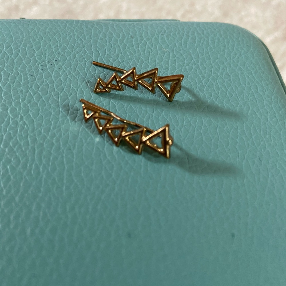 Gold Arrow Earring Cuff